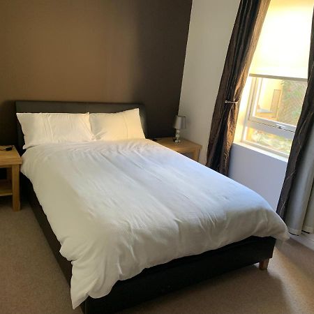 1 Bedroom Central Flat With Parking Space 爱丁堡 外观 照片