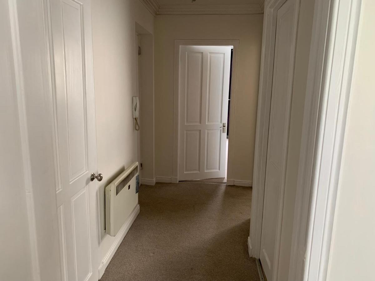 1 Bedroom Central Flat With Parking Space 爱丁堡 外观 照片